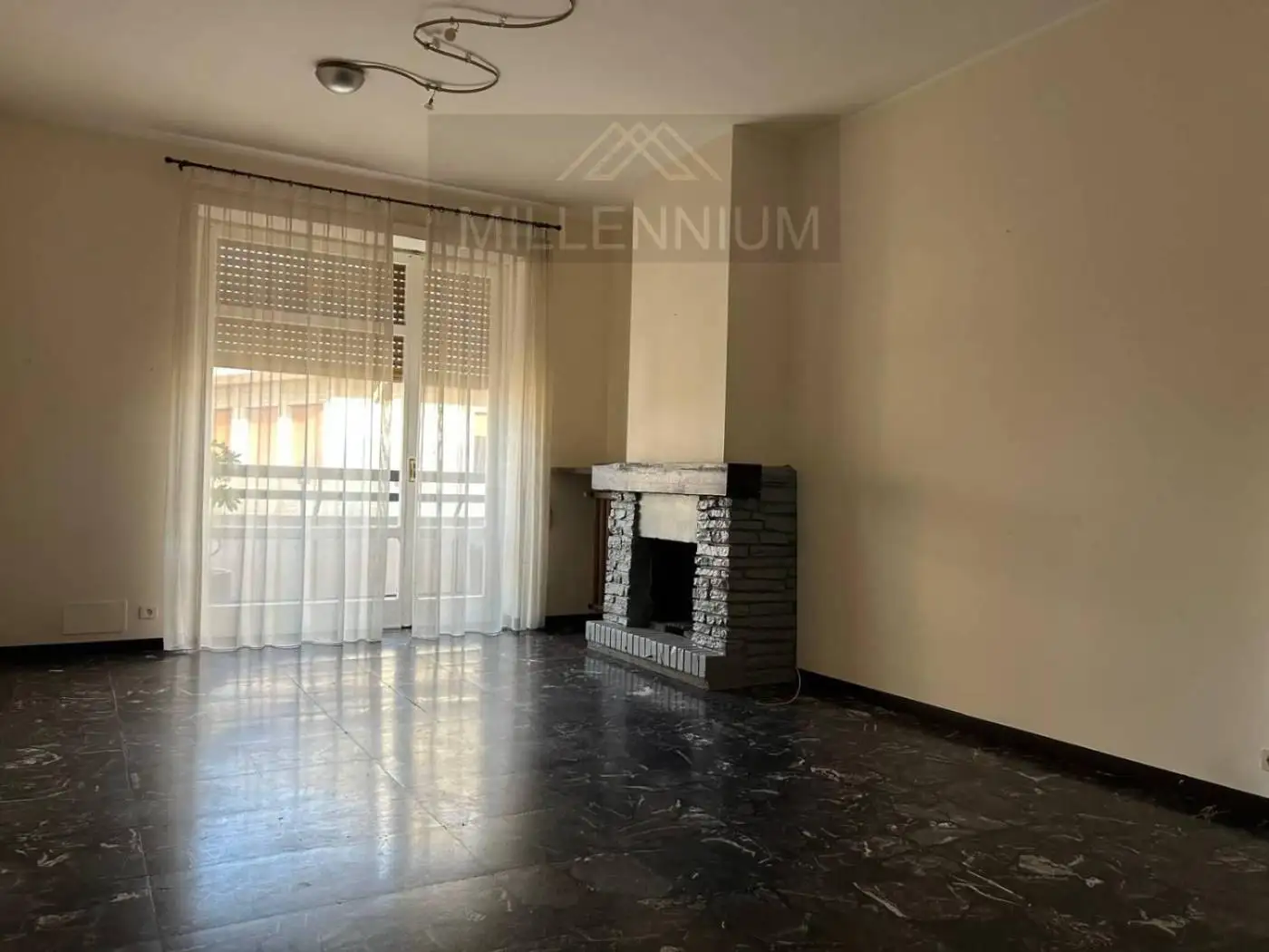 Trilocale buono stato, terzo piano, Centro, Arona - foto 3