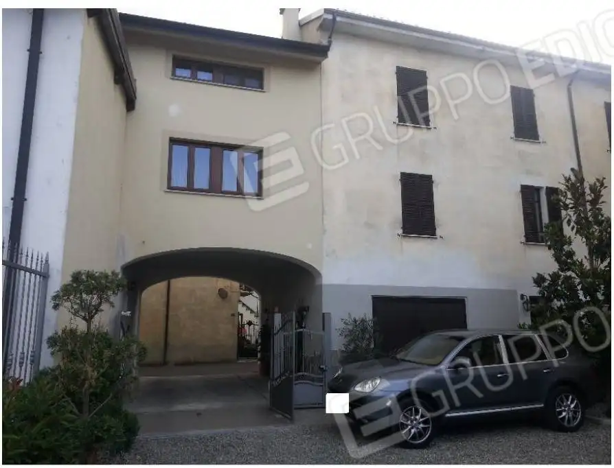 Casa indipendente in asta a Villalvernia