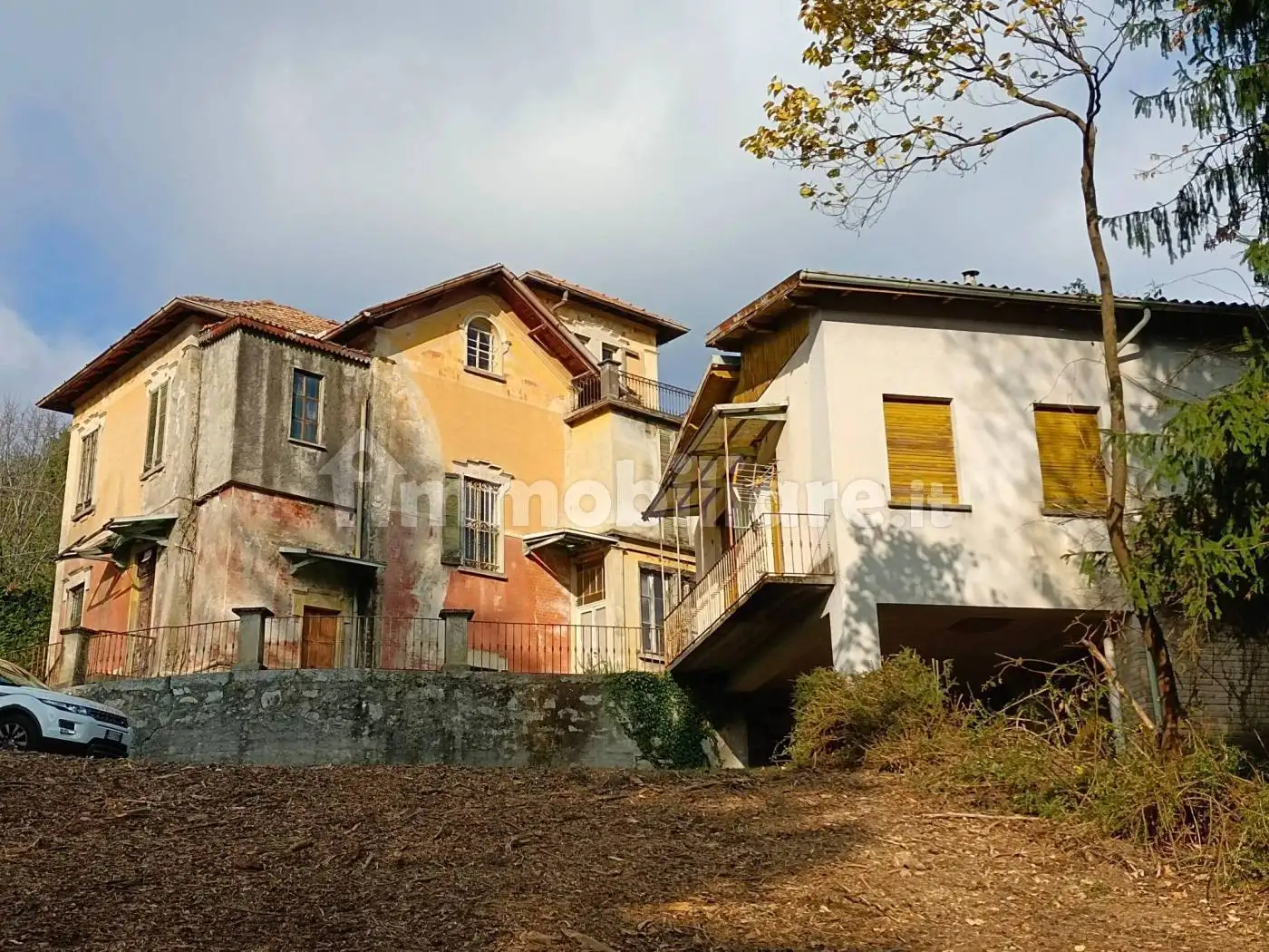 Villa in vendita a Caglio