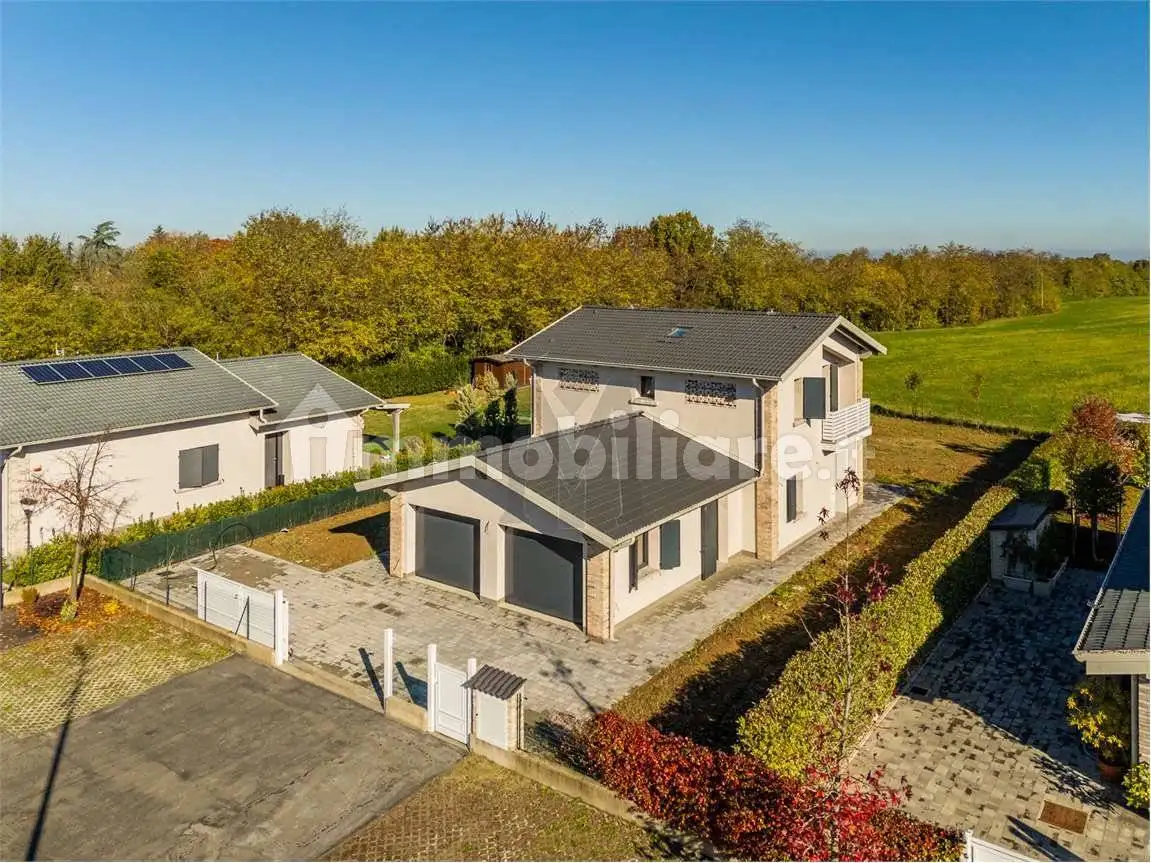 Villa in vendita a Cavriago