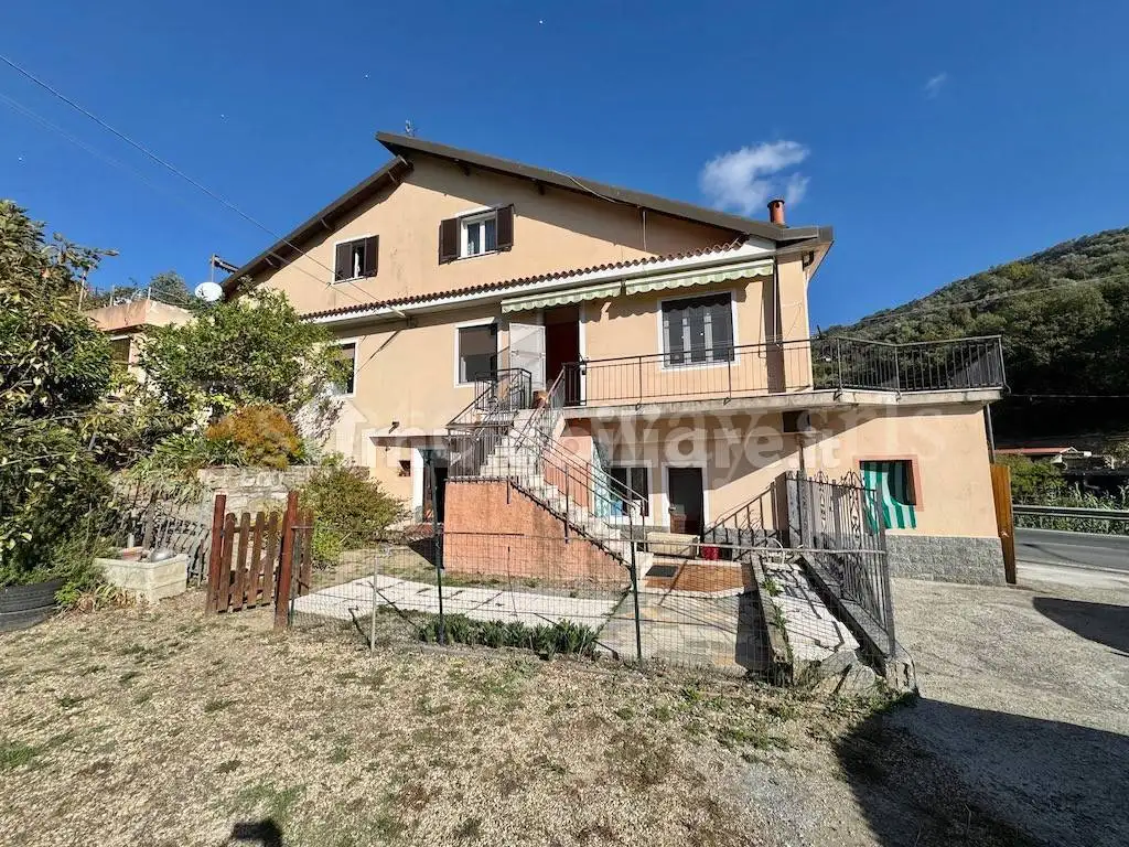 Casa indipendente in vendita a Vallecrosia
