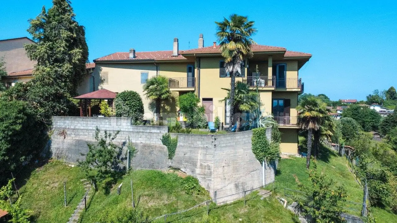 Casa indipendente in vendita a Gattico-Veruno