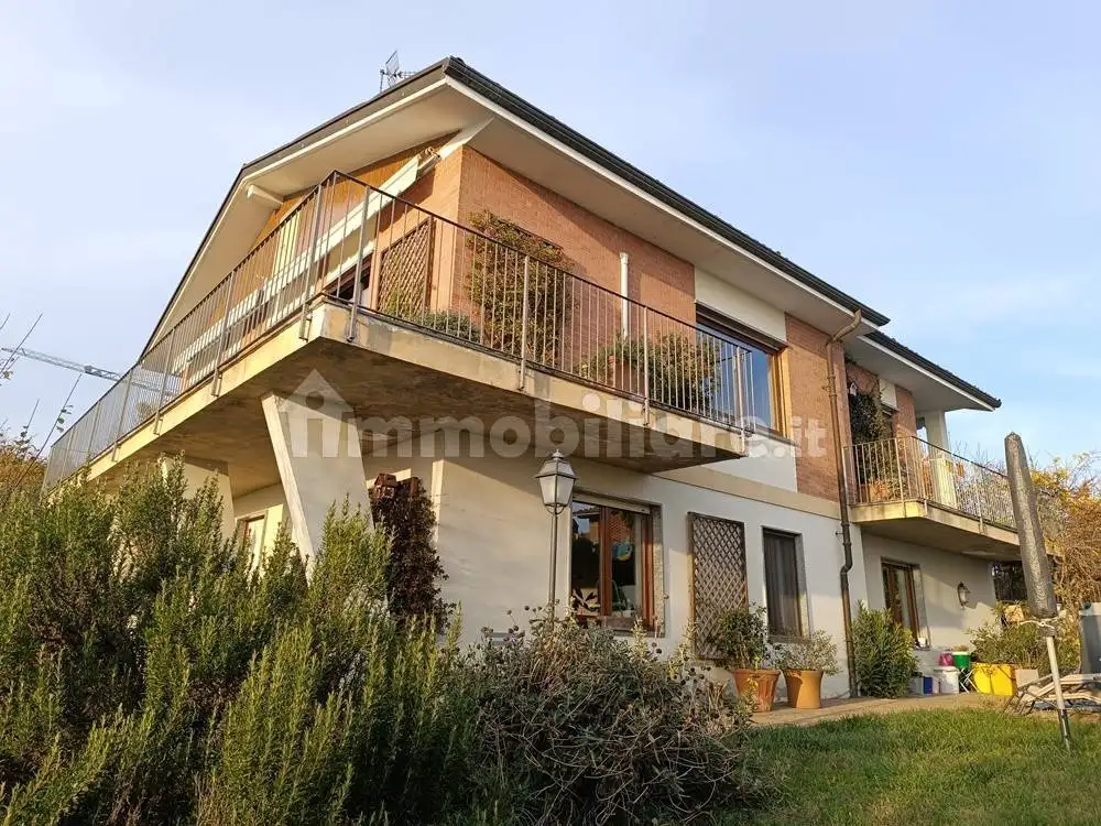 Villa in vendita a Montiglio Monferrato