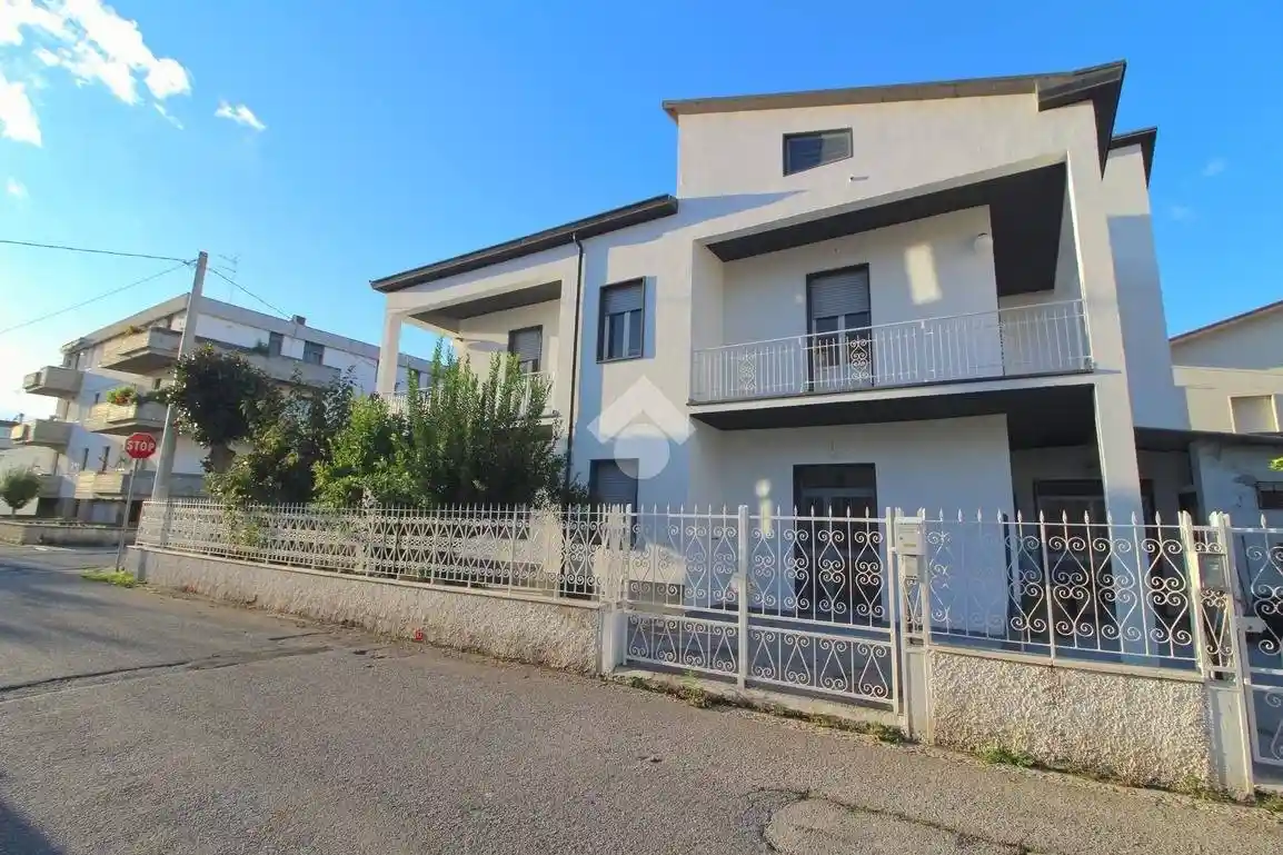 Bilocale via Bologna 24, Centro, Giulianova - foto 2