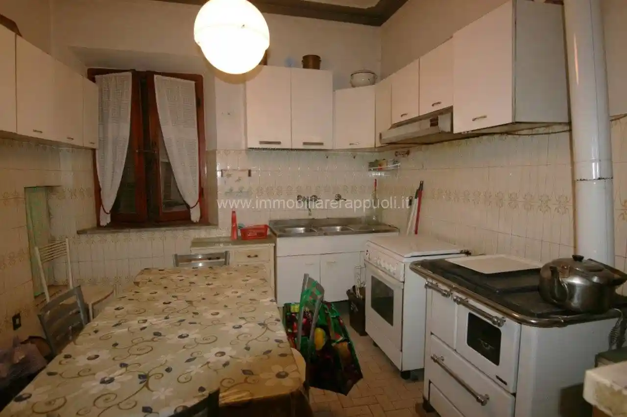 Casa indipendente in vendita a Sinalunga