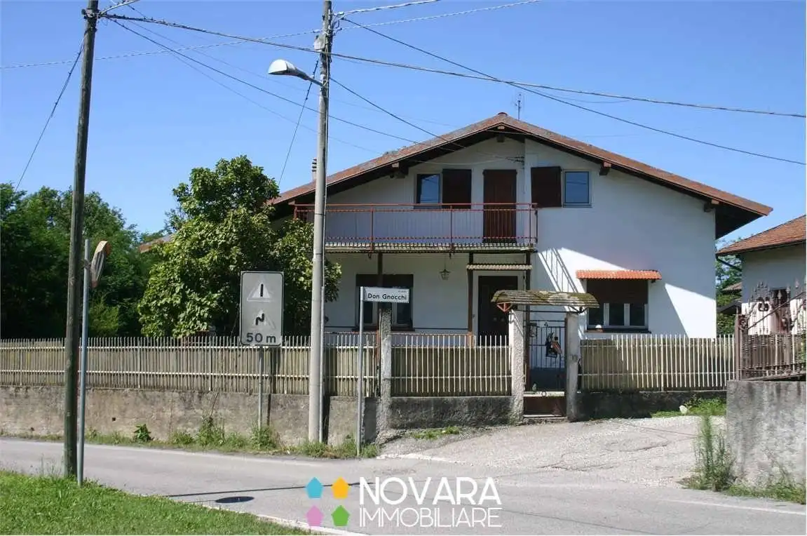 Villa unifamiliare, buono stato, 250 m², Centro, Borgo Ticino - foto 2