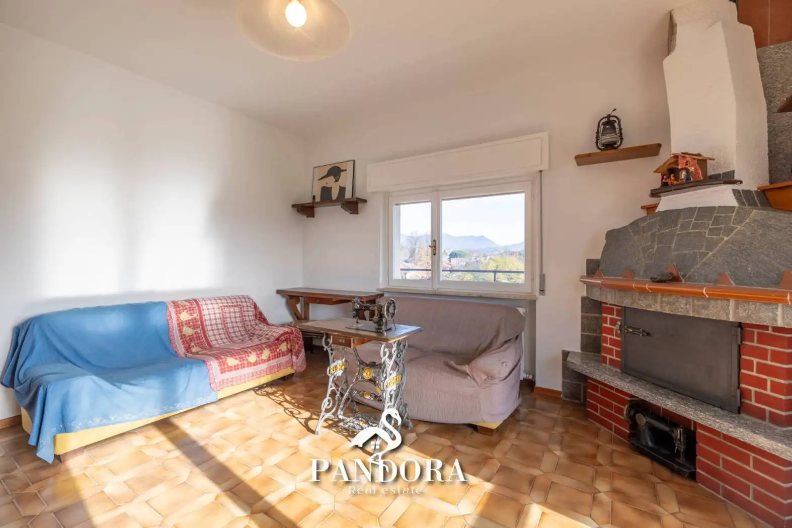 Trilocale via vignetta  2, Centro, Brebbia - foto 3