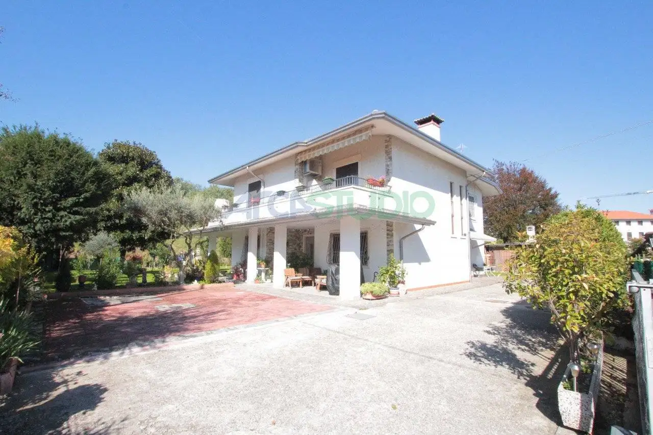 Villa in vendita a Quinto Vicentino