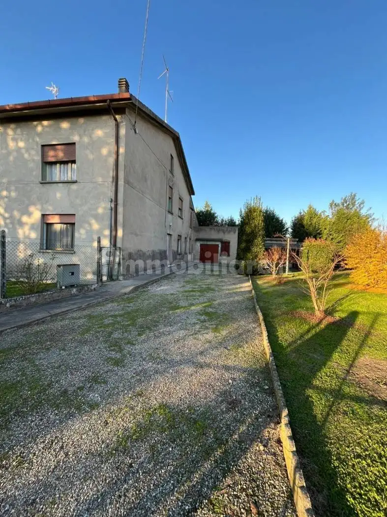 Villa in vendita a Sermide e Felonica