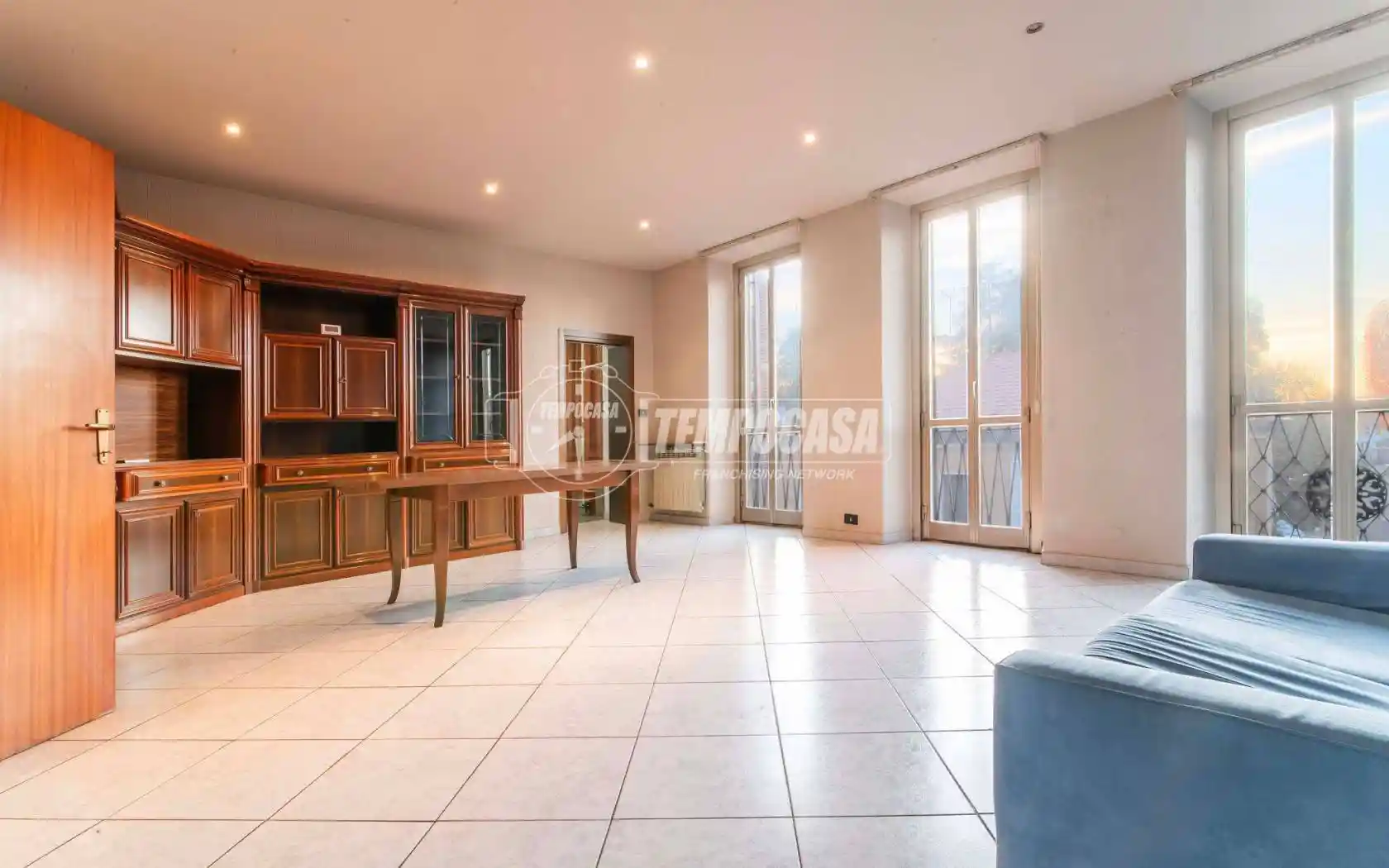 Appartamento in vendita a Gorla Minore