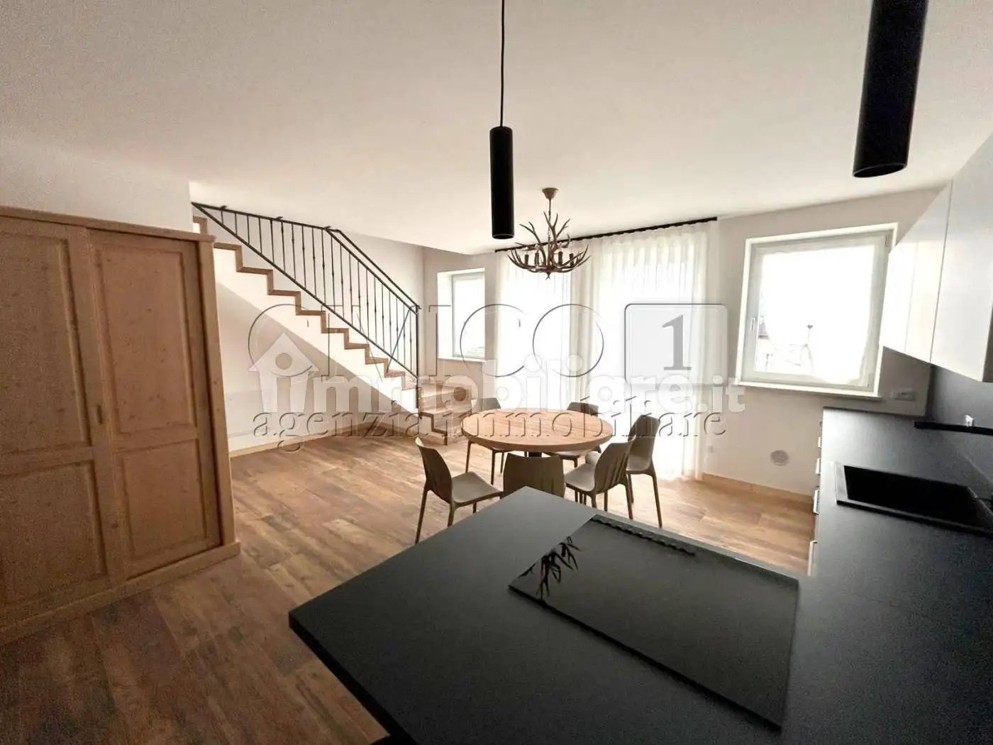 Trilocale piazza Giovanni Carli 56, Centro, Asiago - foto 3