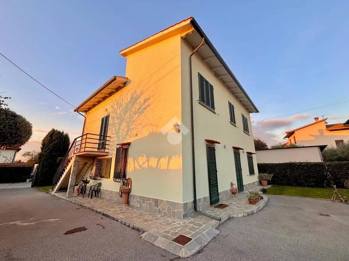 Villa in vendita a Prato