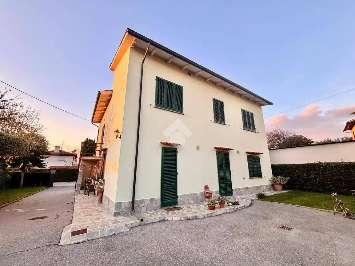 Villa unifamiliare via dei Tini 1, Iolo, Prato - foto 2