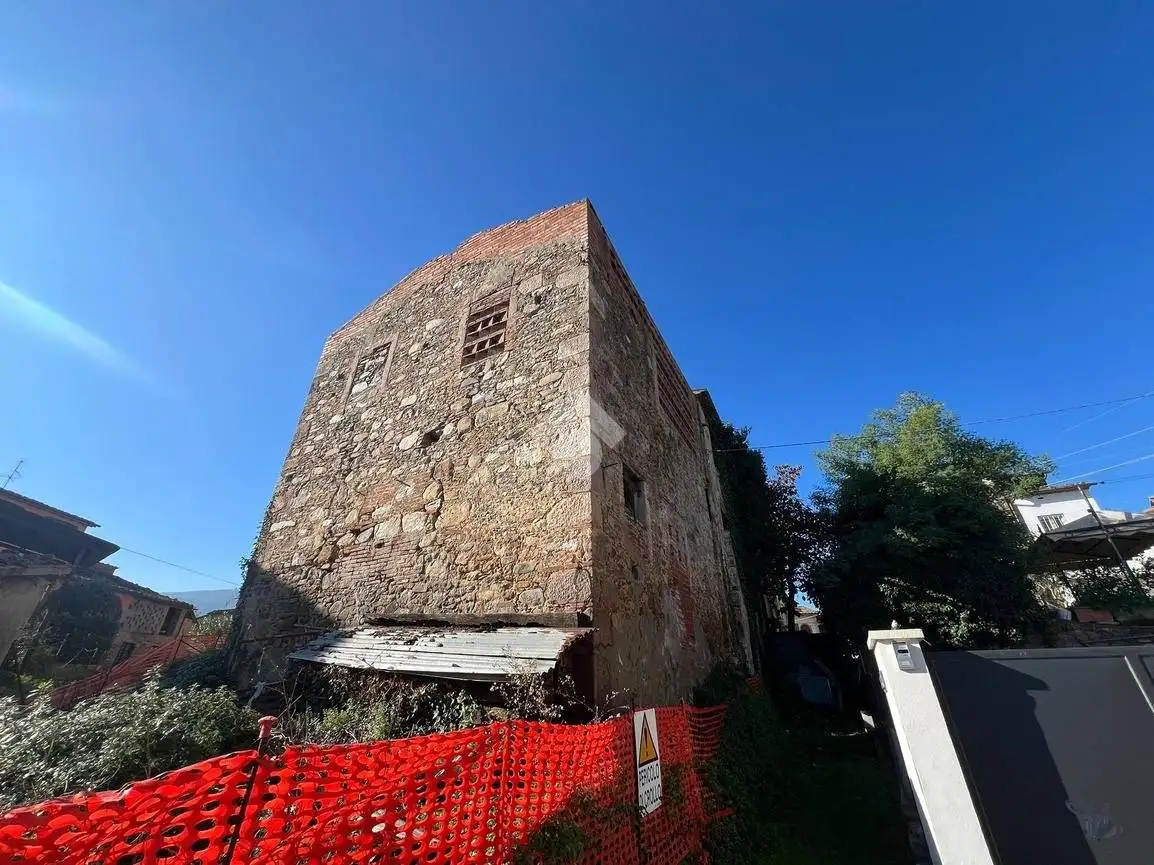 Rustico - Casale in vendita a Capannori