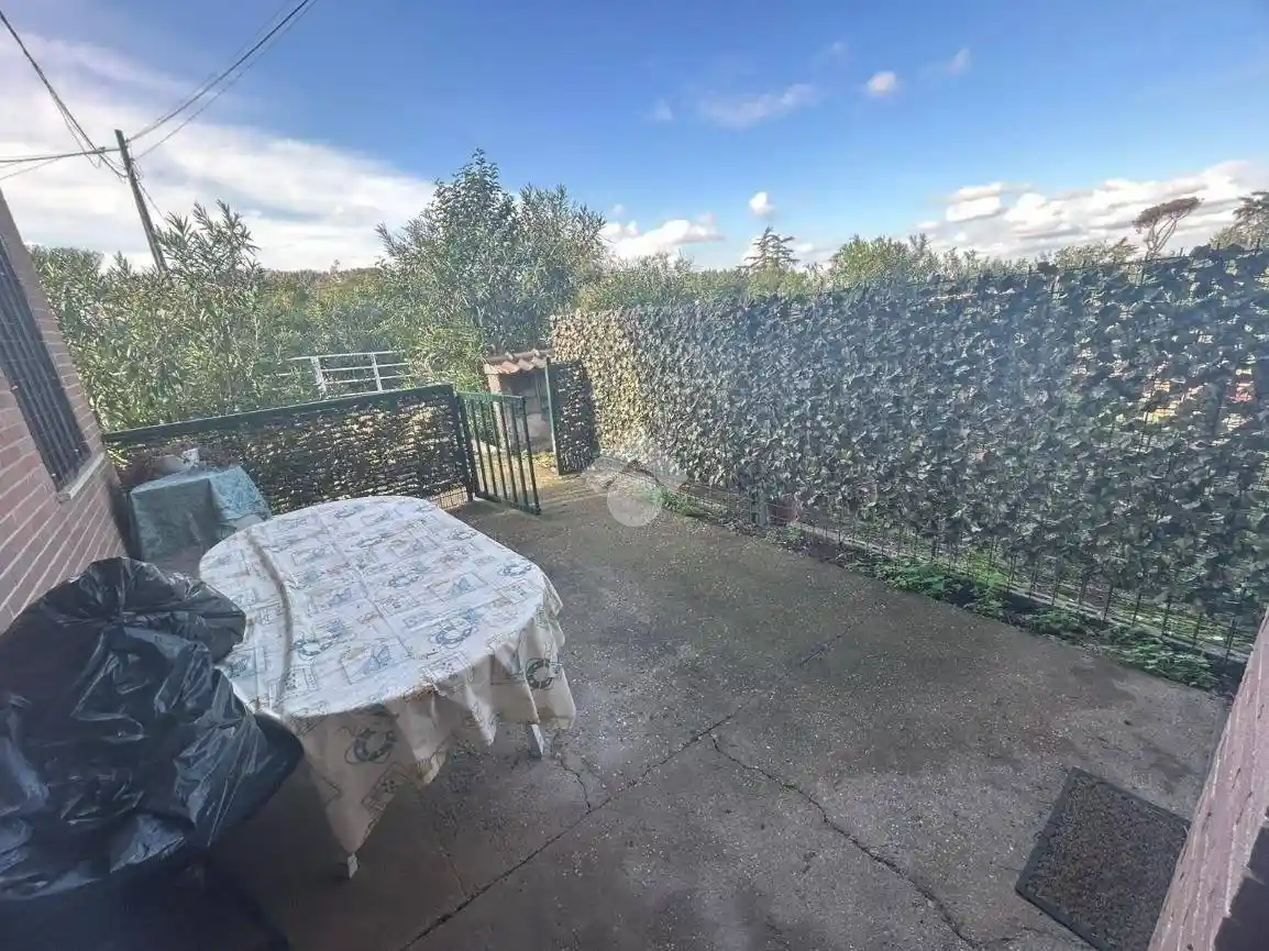 Villa bifamiliare via dei Rutuli 73, Casalazzara - Torre Bruna, Aprilia - foto 4