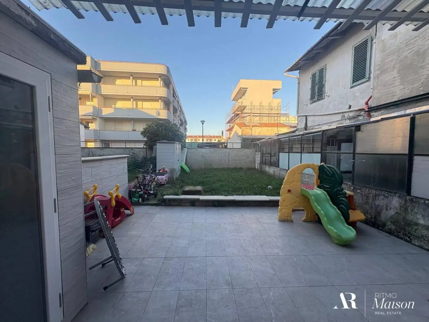 Casa indipendente in vendita a Campi Bisenzio