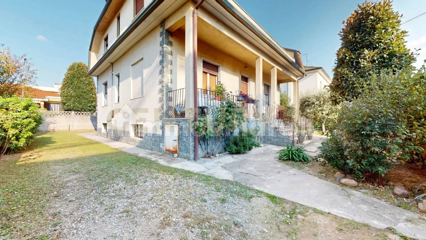 Villa in vendita a Pogliano Milanese
