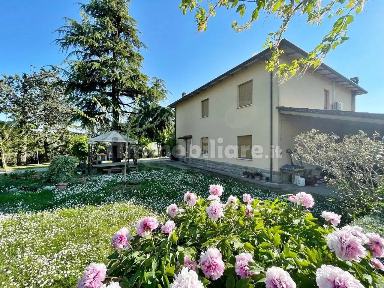 Villa in vendita a Imola