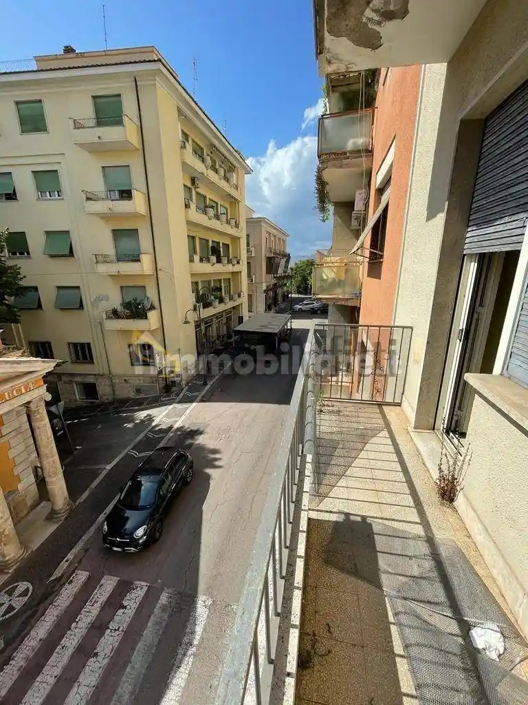 Appartamento ottimo stato, secondo piano, Centro, Frosinone - foto 2