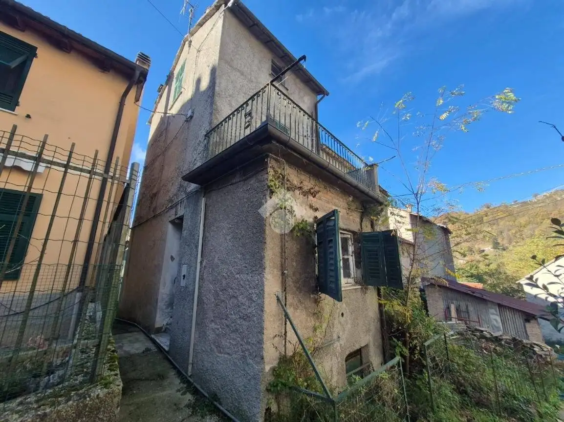 Rustico - Casale in vendita a Montoggio