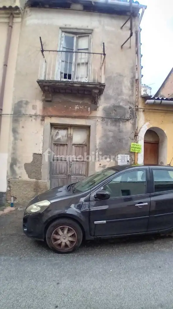Palazzo - Edificio in vendita a Messina