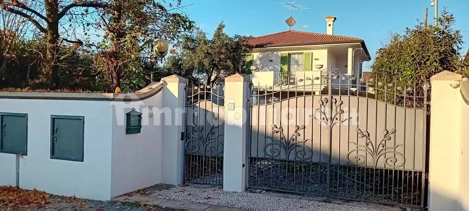 Villa in vendita a Orzinuovi