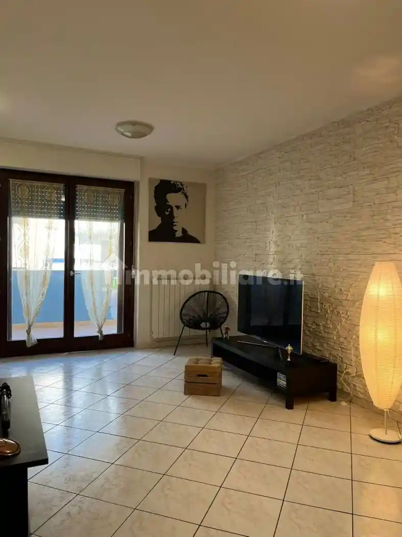 Trilocale via Fratelli Bandiera 11, Montesilvano Colle, Montesilvano - foto 2