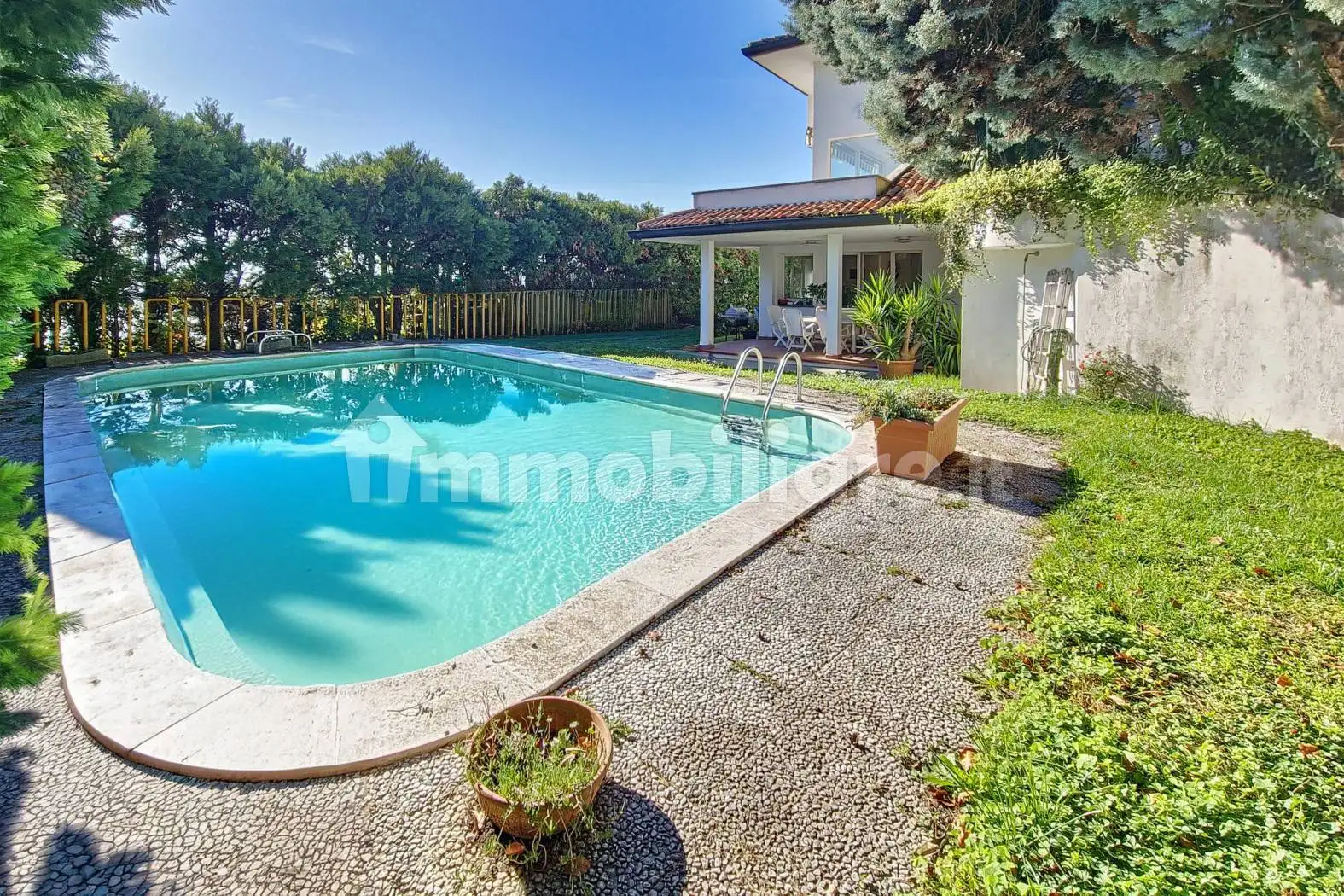 Villa in vendita a Civate