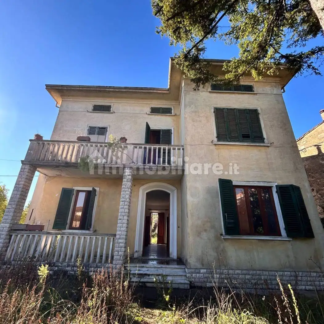 Villa in vendita a Cascina