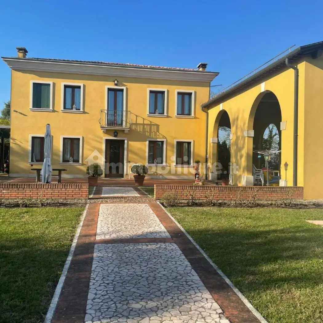Villa in vendita a Montorso Vicentino