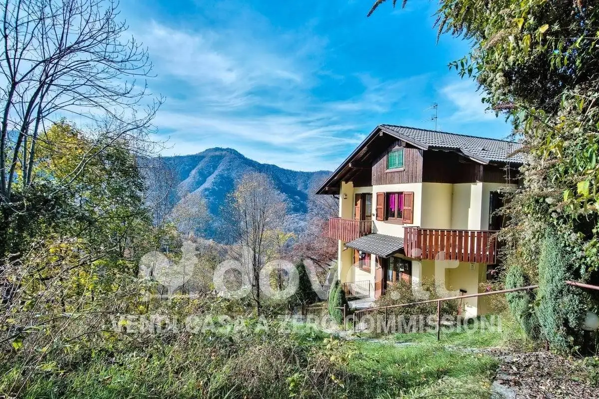 Villa in vendita a Selvino