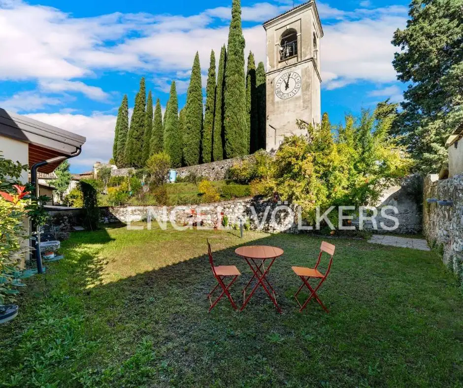 Casa indipendente in vendita a San Felice del Benaco
