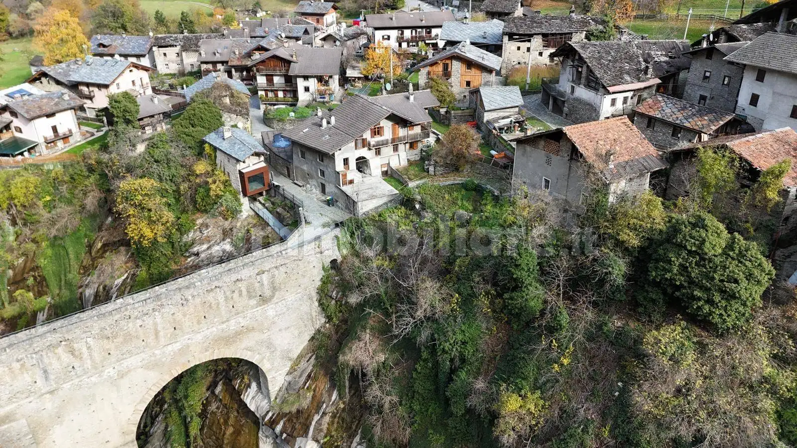 Terratetto plurifamiliare frazione Pont d'Ael, Aymavilles - foto 5