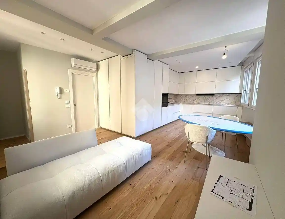 Trilocale corso del Popolo 56, Piazza dei Signori, Treviso - foto 3