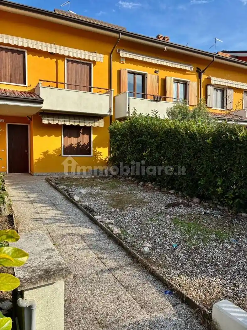 Villa a schiera 3 locali, buono stato, Sacra Famiglia - Castel D'Azzano, Verona - foto 2
