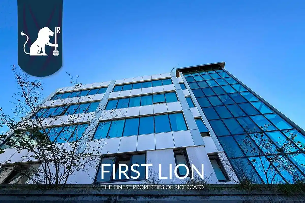 Palazzo - Edificio in Affitto - foto 2