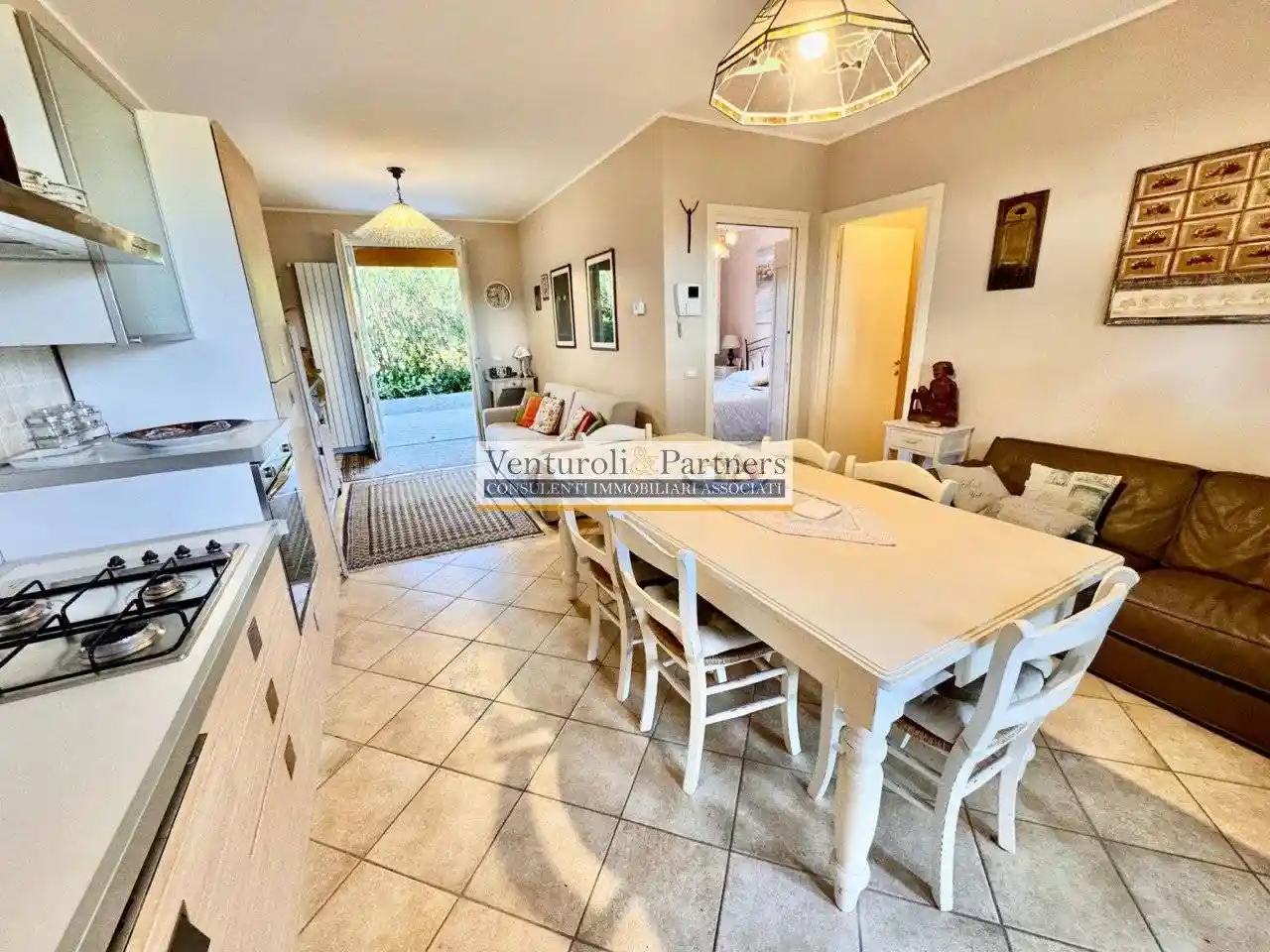 Bilocale via Giuseppe Verdi 13, Pieve Vecchia, Villaggio Sanghen, Manerba del Garda - foto 2