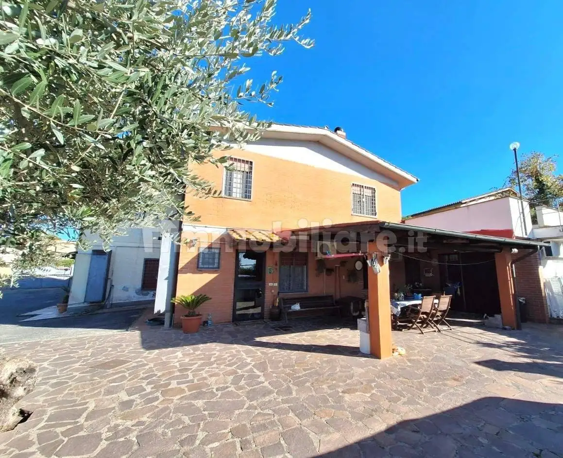 Villa in vendita a Roma