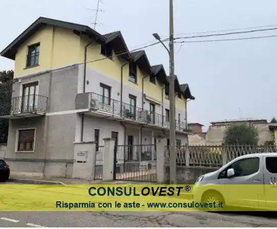 Casa indipendente in vendita a Busto Arsizio