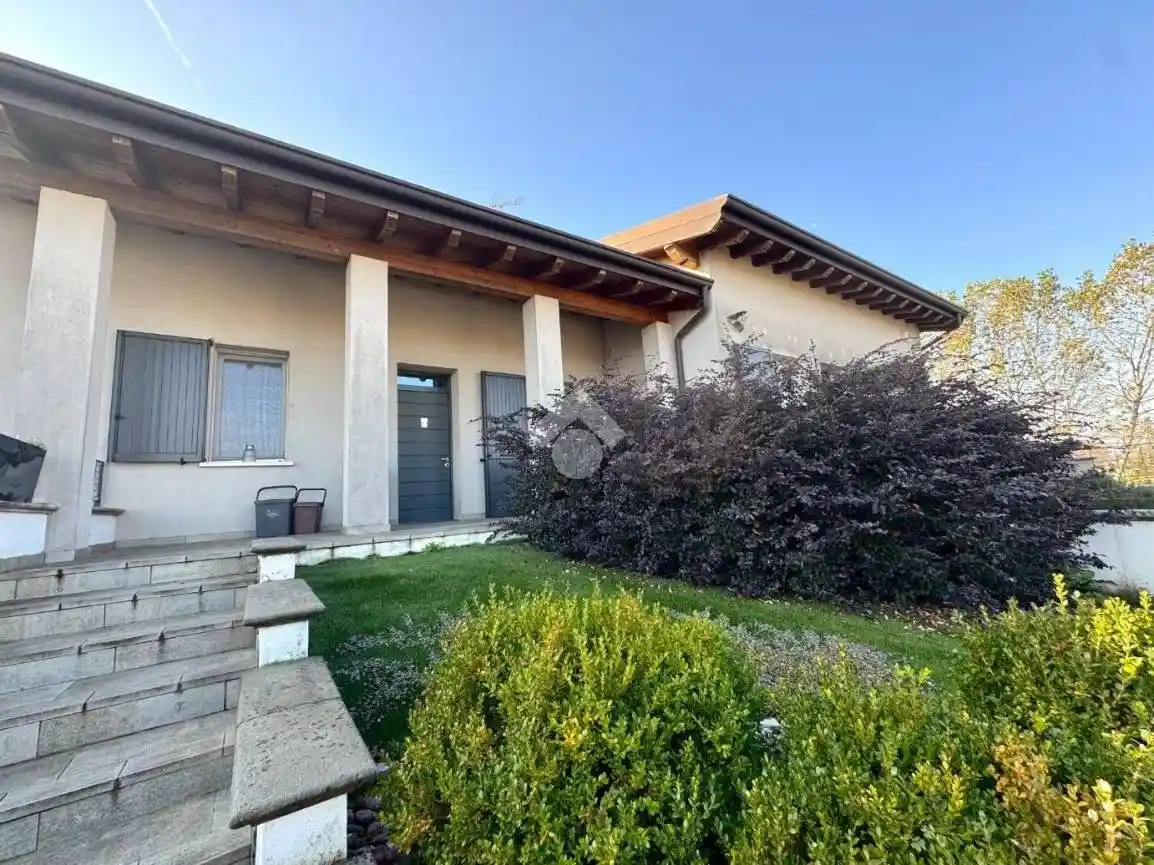 Villa in vendita a Quinzano d'Oglio