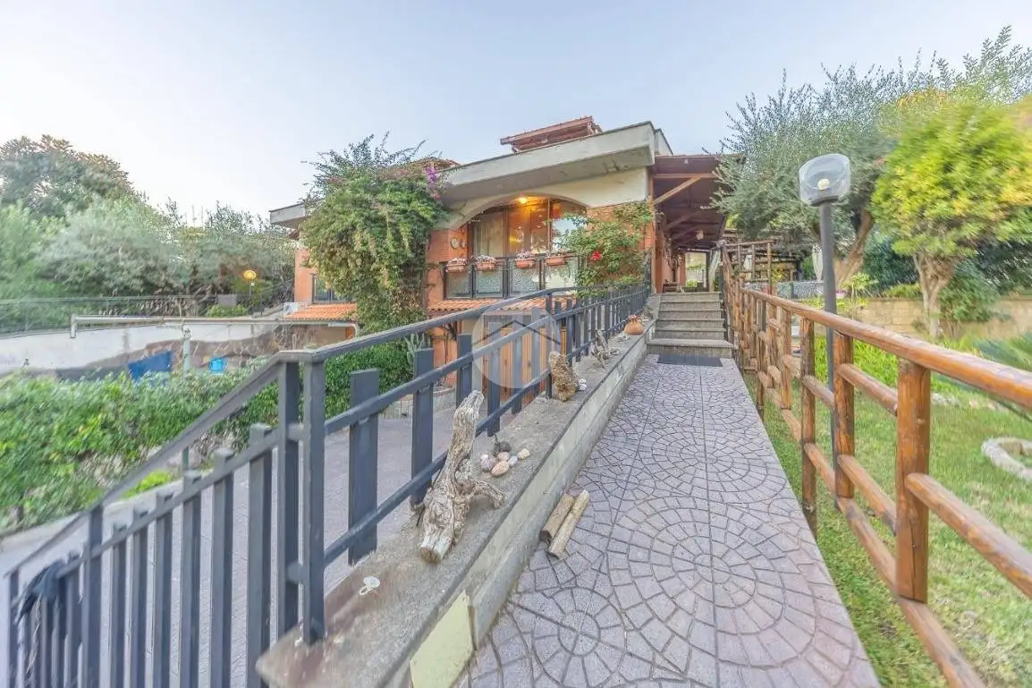 Villa in vendita a Guidonia Montecelio