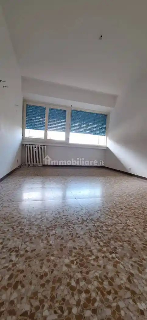 Monolocale via Francesco Crispi 26, Brunella, Varese - foto 5