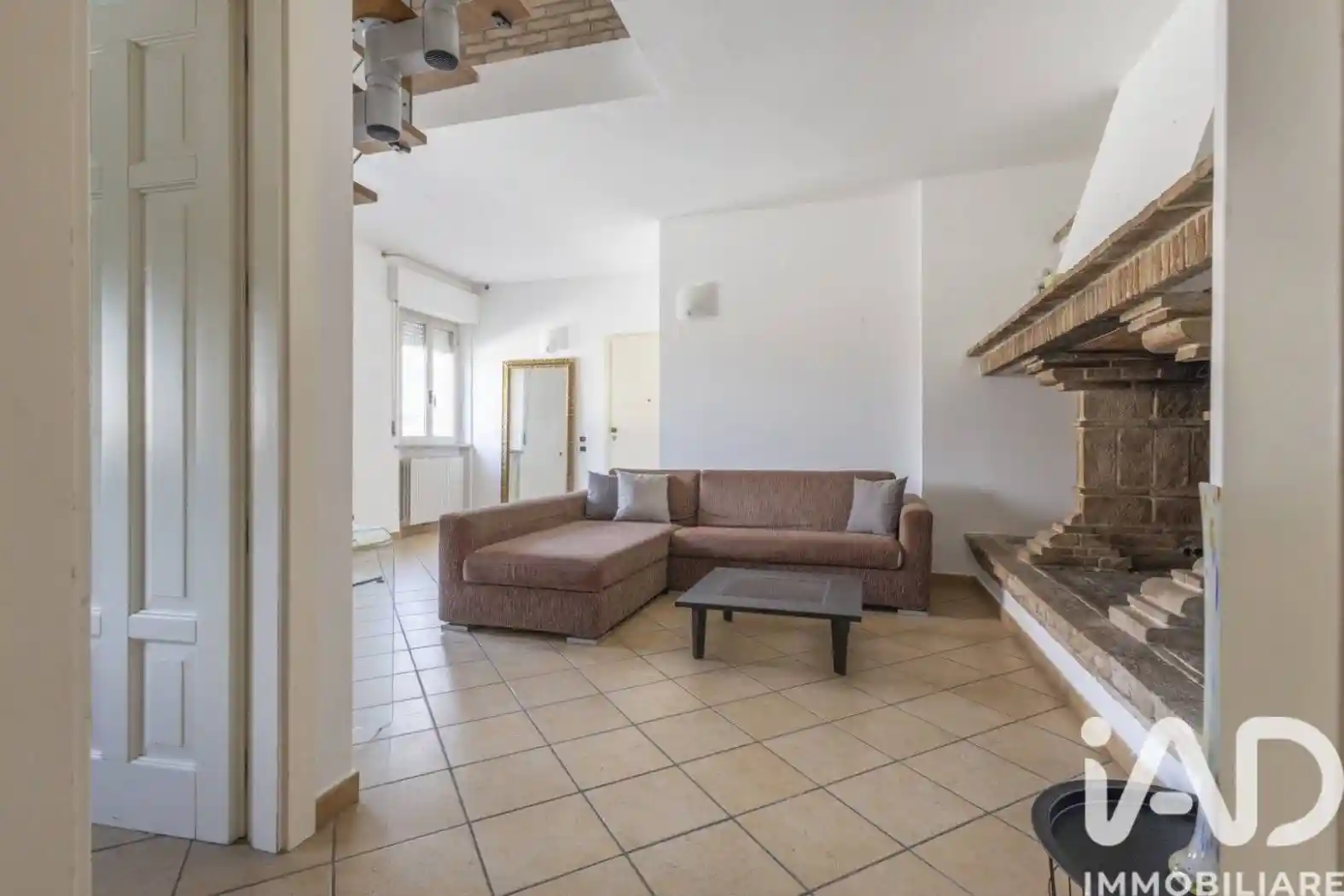 Appartamento in vendita a Falconara Marittima