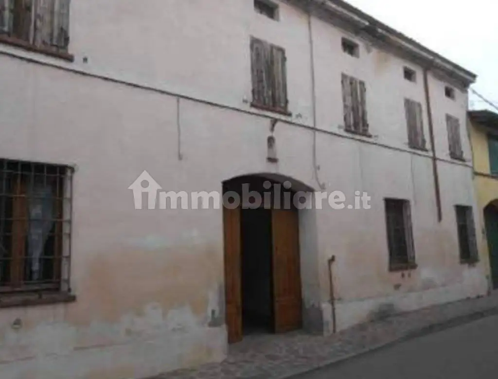 Villetta a schiera in asta a Rivarolo Mantovano