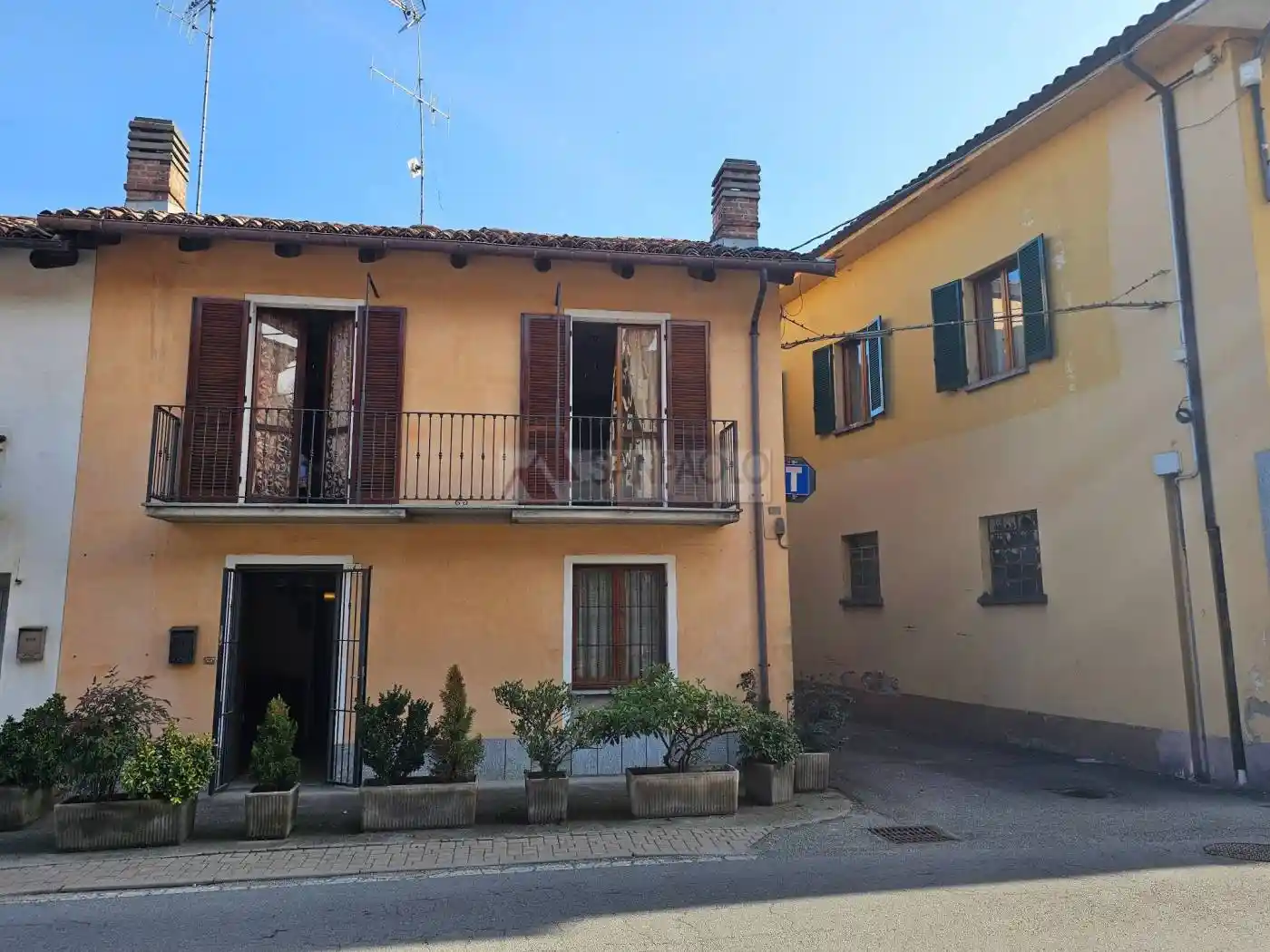 Terratetto unifamiliare via 25 Aprile 7, Centro, Barolo - foto 4