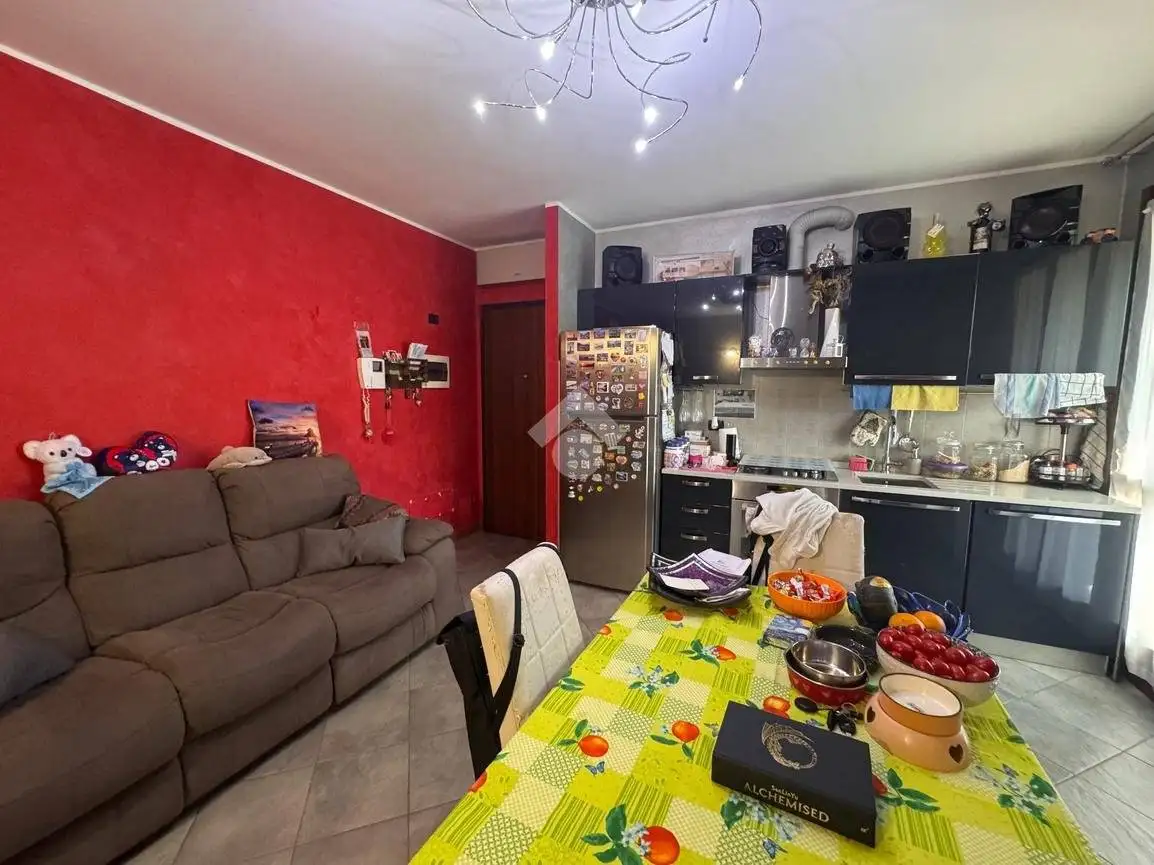 Trilocale via Martiri di Cefalonia 93, Comun Nuovo - foto 4