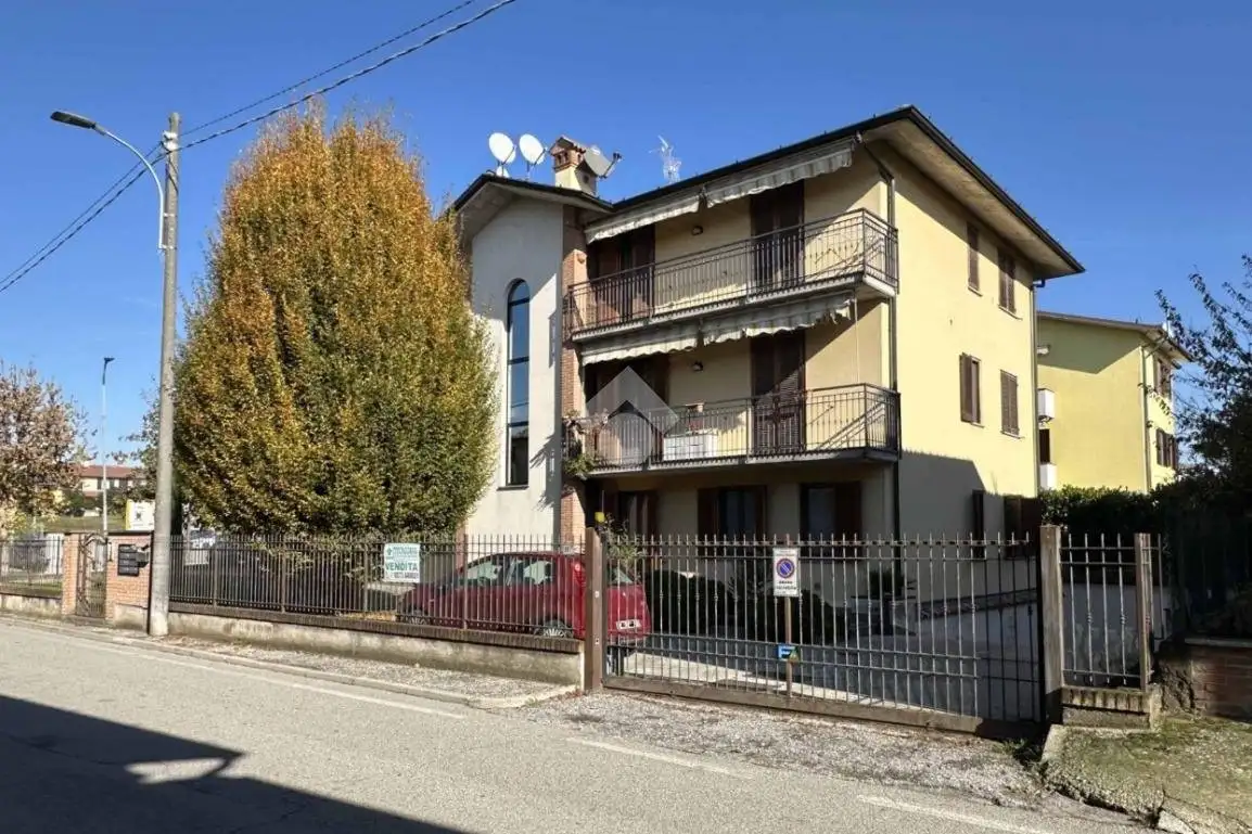 Trilocale via XI Febbraio 17, Centro, Bagnolo Cremasco - foto 2