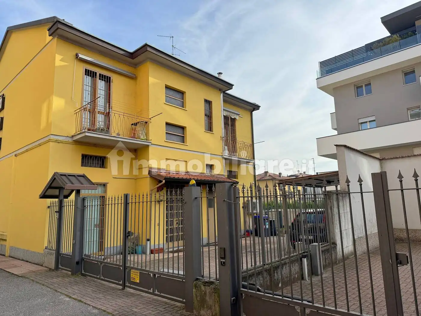 Casa indipendente in vendita a Monza