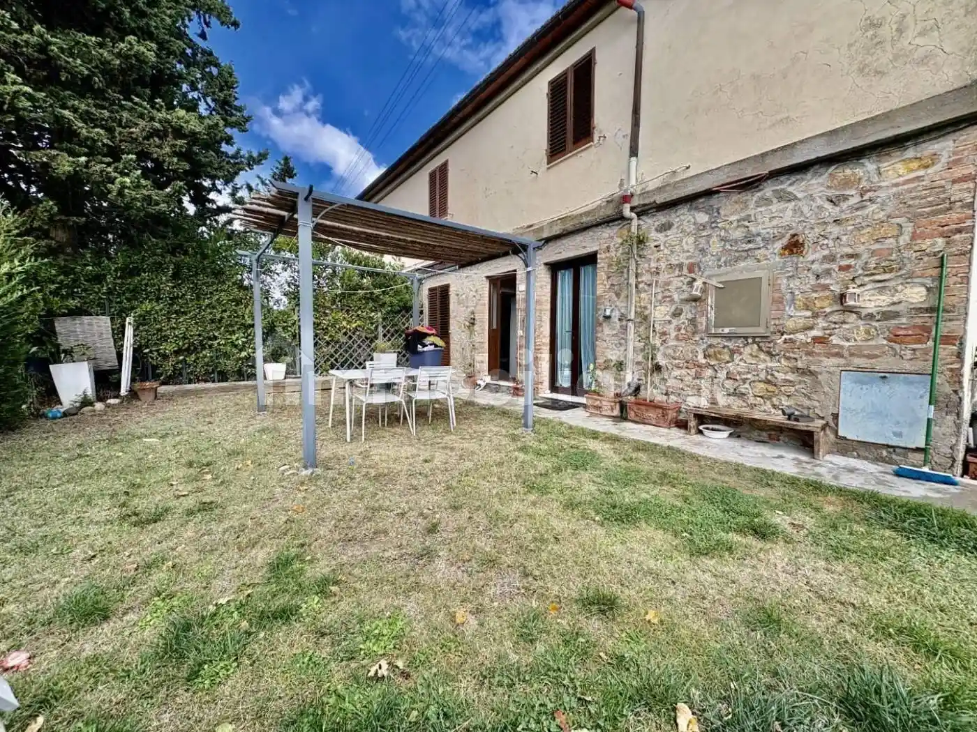 Casa indipendente in vendita a Gambassi Terme