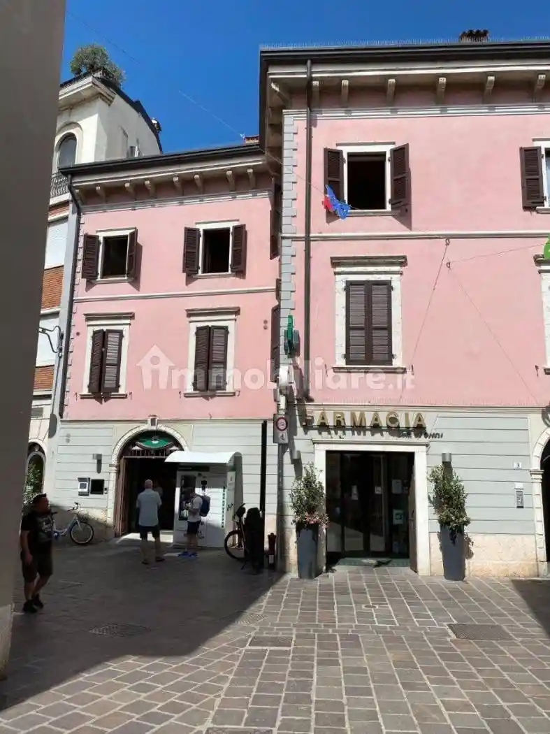 Appartamento in vendita a Desenzano del Garda